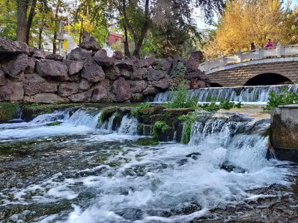 水磨沟风景区