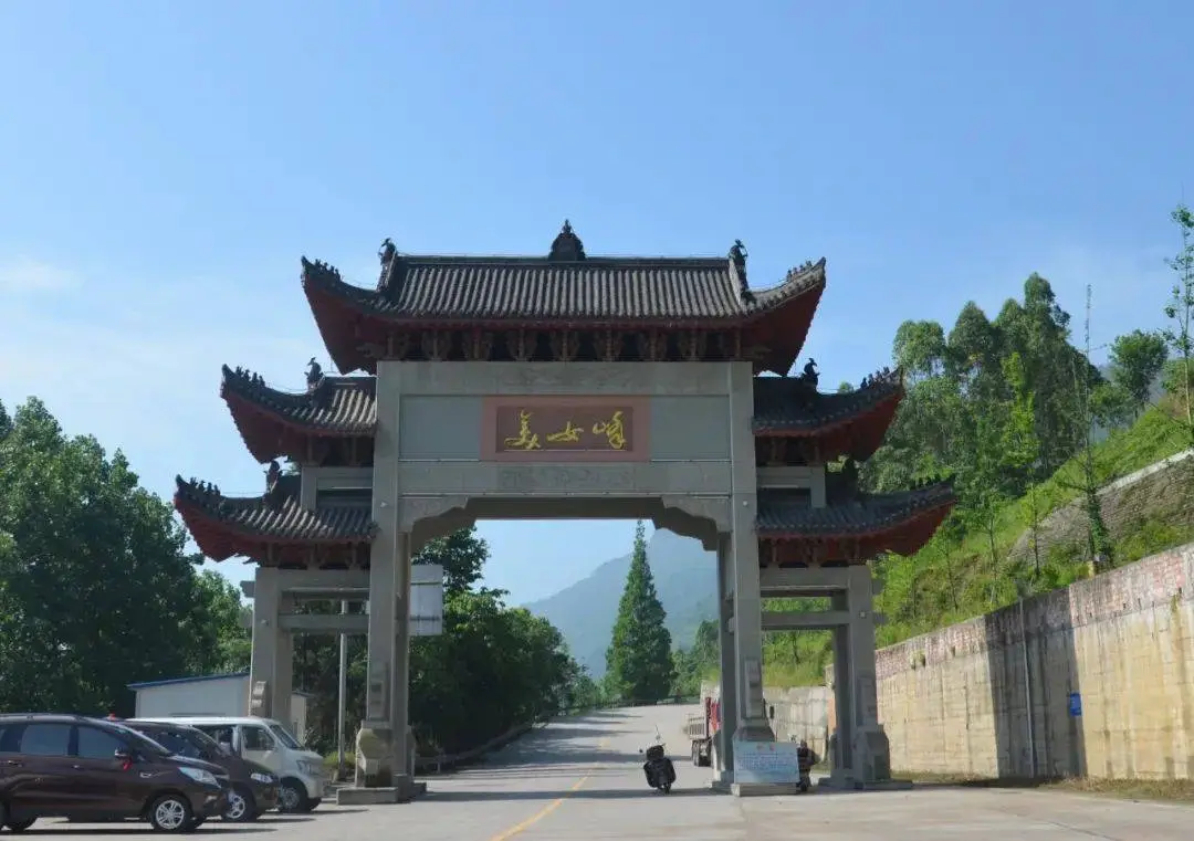 沙湾美女峰