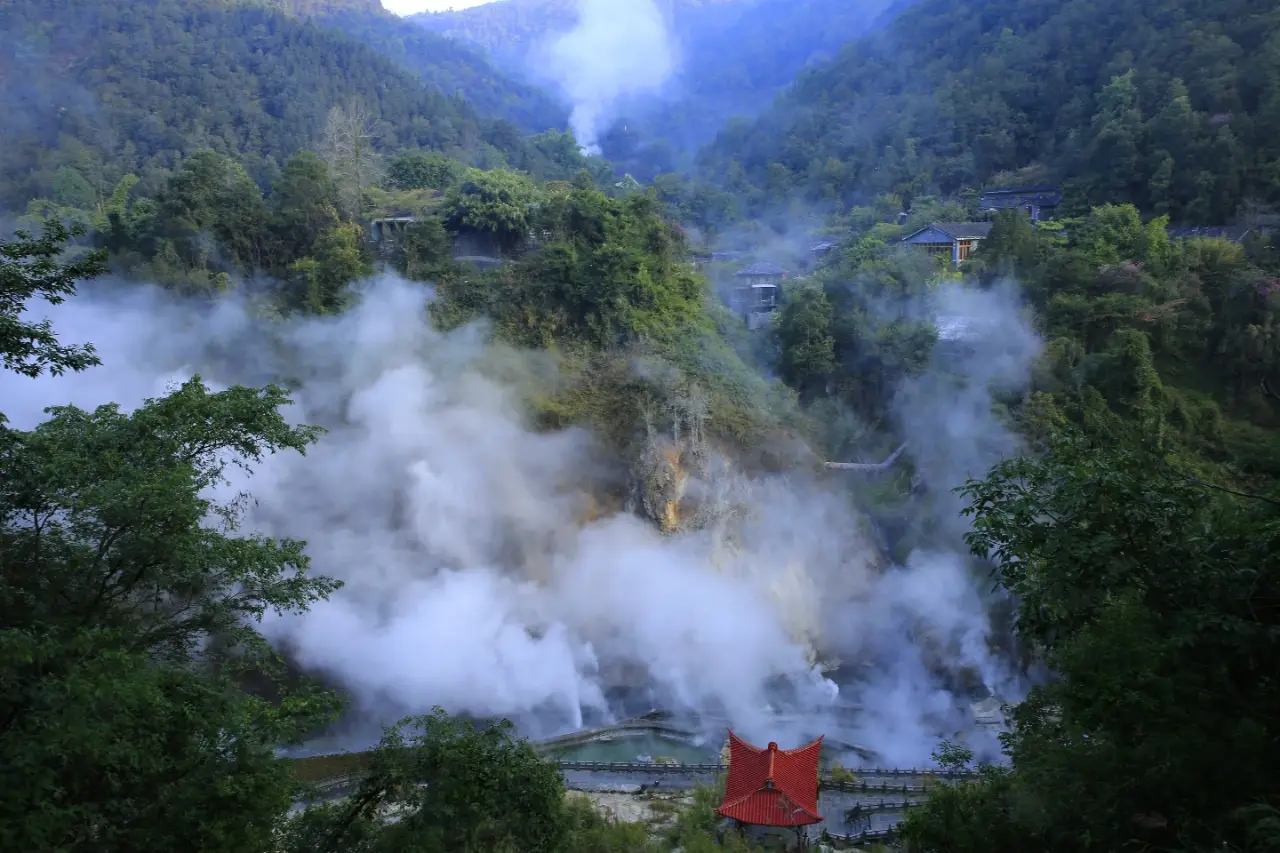 腾冲市热海风景区