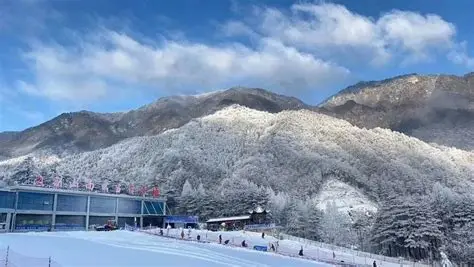 武当滑雪场