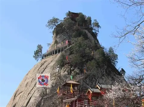 中原二龙山风景区