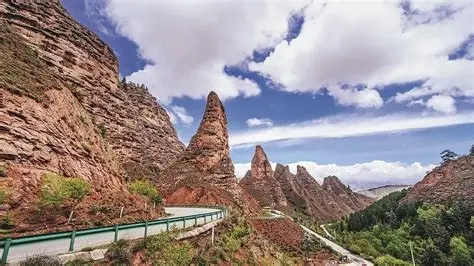 隆务河峡谷