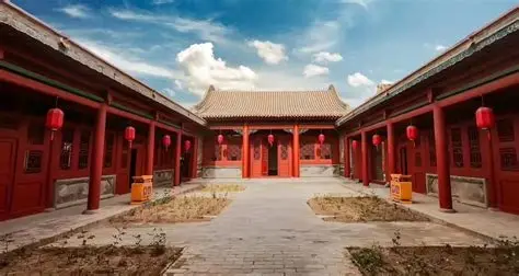 董府