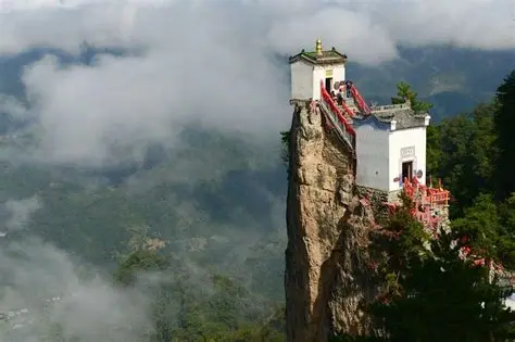 塔云山