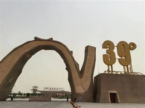 新疆塔克拉玛干N39沙漠旅游景区