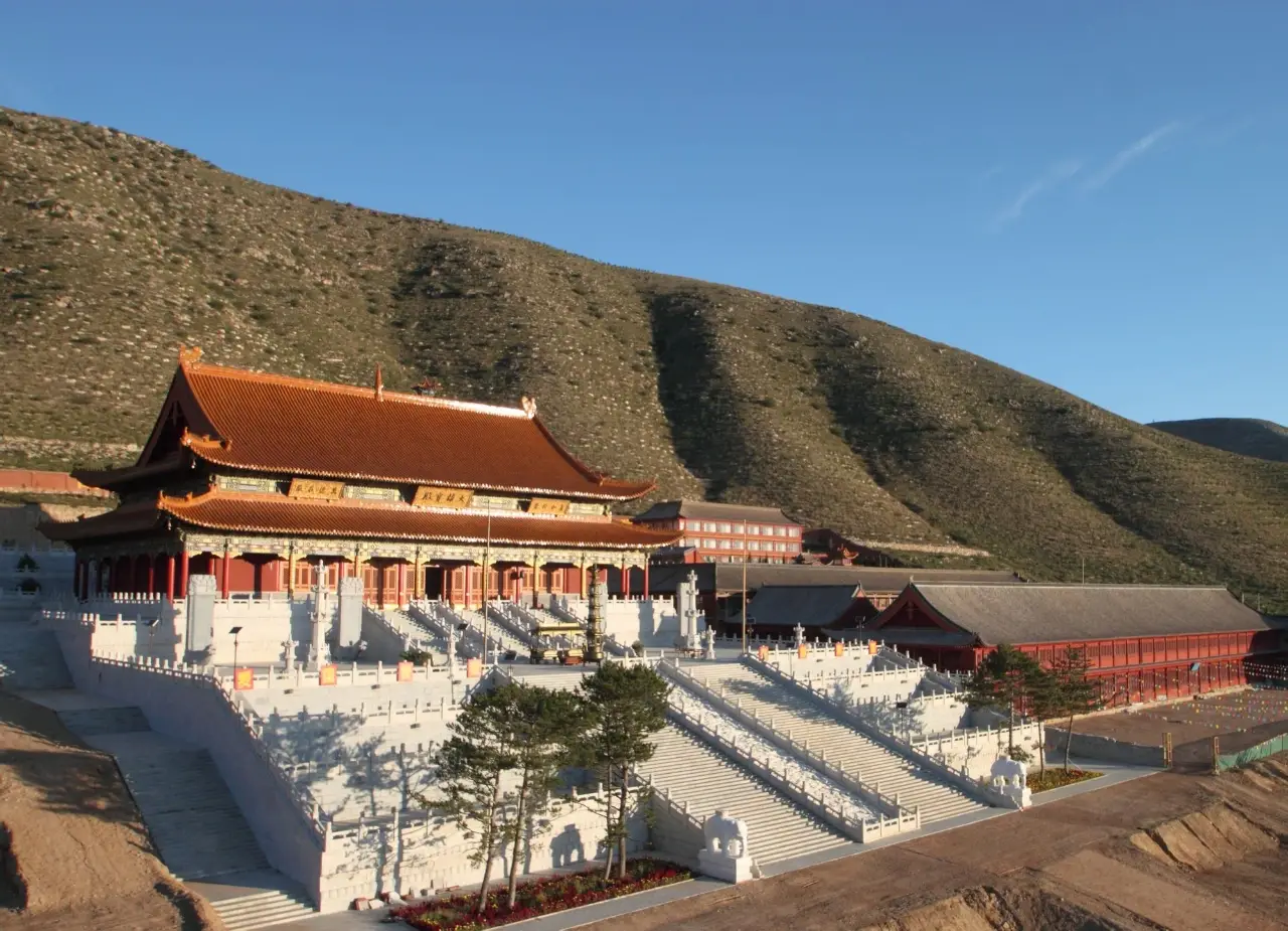 广灵县九龙山极乐寺