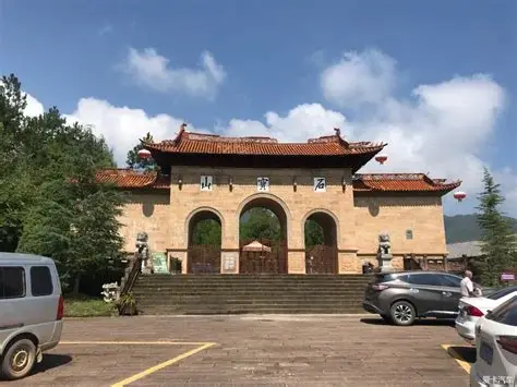 石宝山