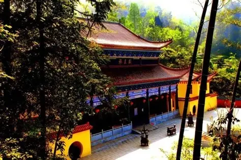 龙山药王殿