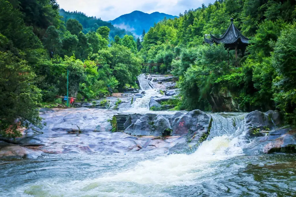 五龙源极限漂流