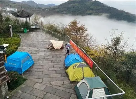七彩白鹿观景台