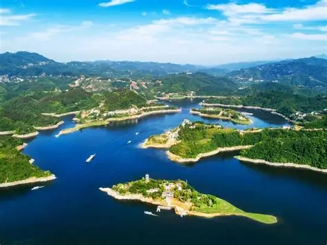 瀛湖