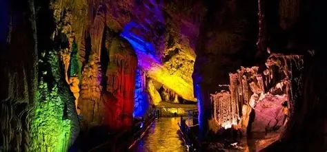 燕翔洞生态旅游景区