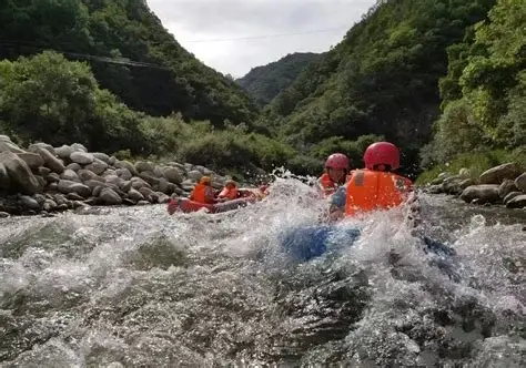 秦岭峡谷漂流