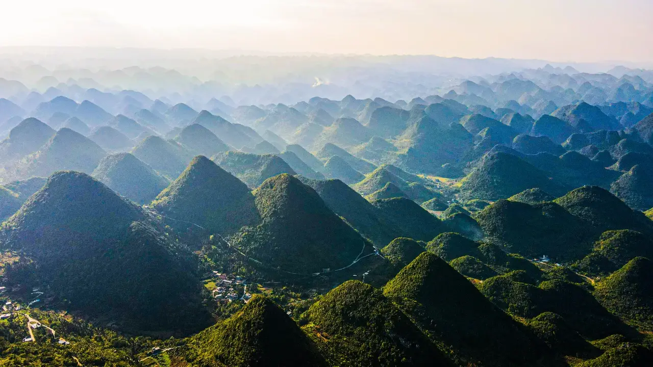 河万村万峰顶