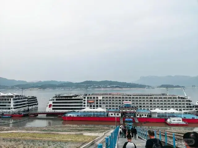 东方绿洲