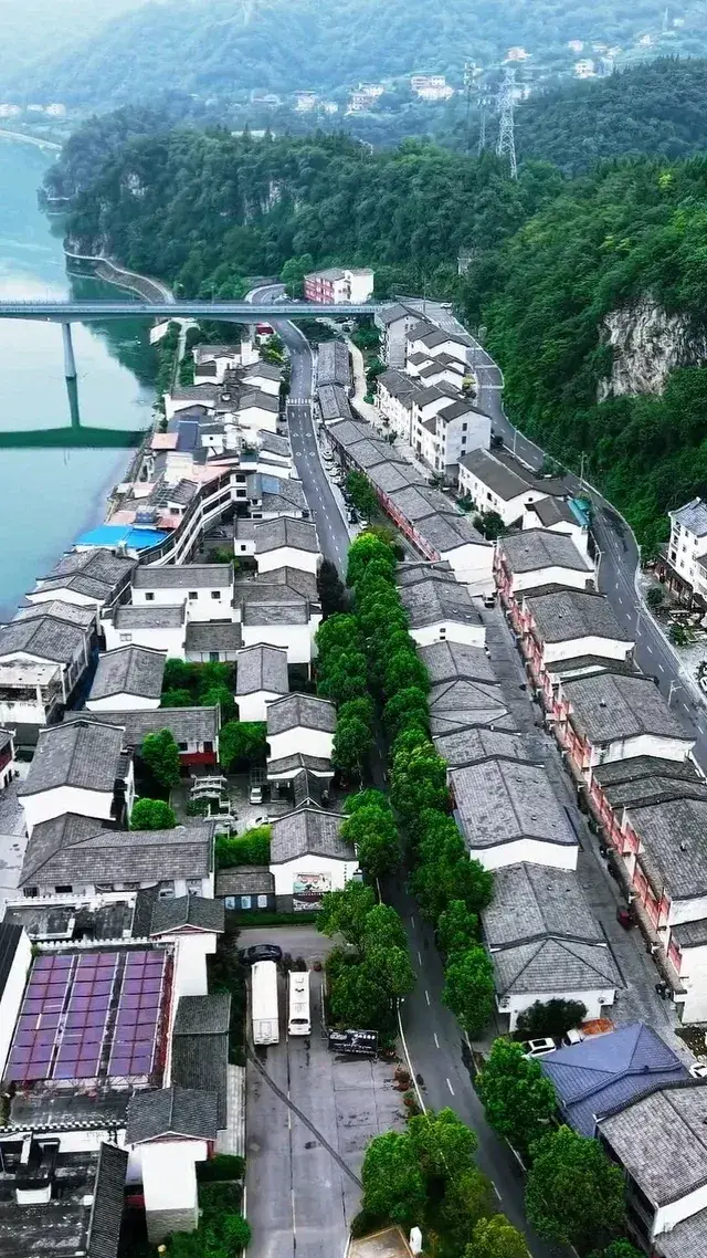 清江古城
