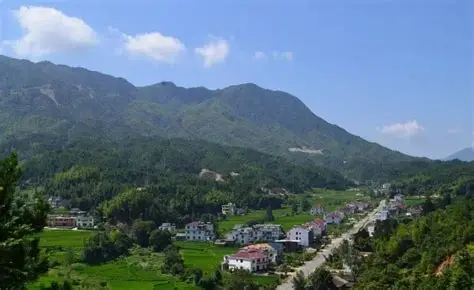 中源乡避暑小镇
