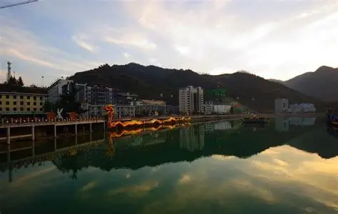 凤县凤凰湖