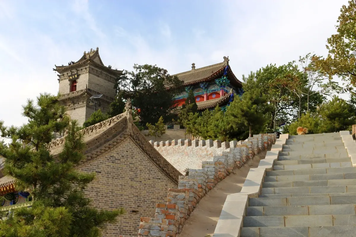 东老爷山