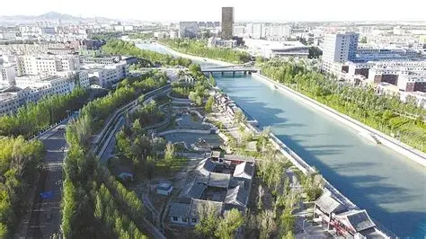 德令哈市巴音河景观带