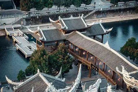 喳西泰水城
