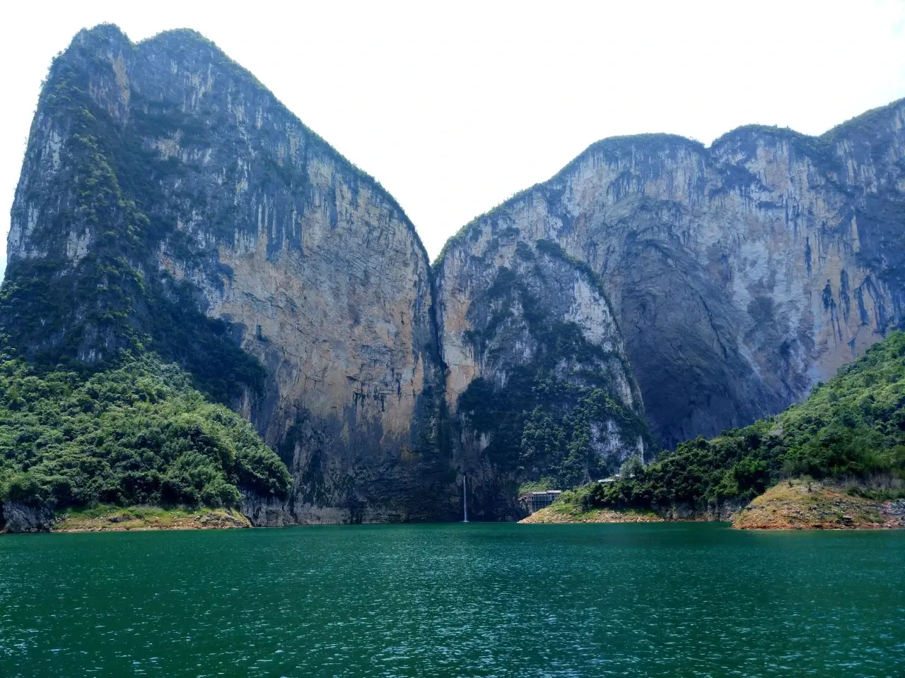 蝶舞清江·蝴蝶岩清江大峡谷