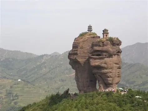 双塔山