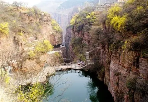 万仙山(郭亮)景区