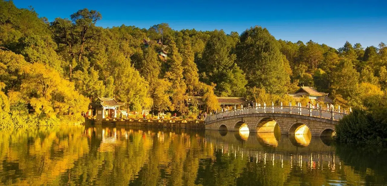 黑龙潭公园