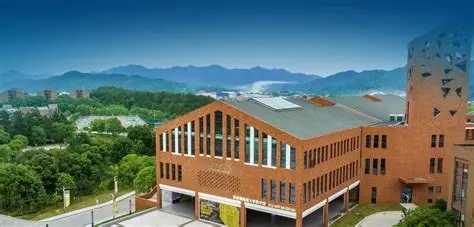 景德镇陶瓷大学