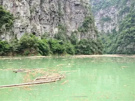 圣堂湖景区