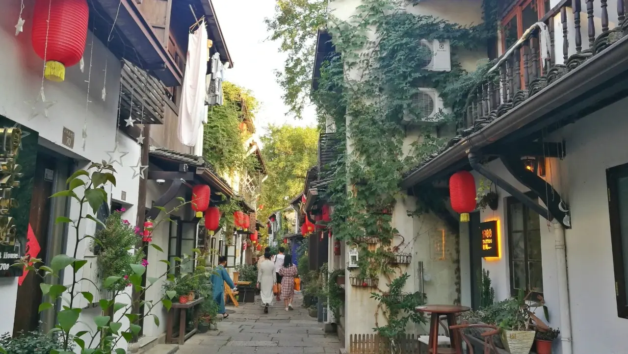 小河直街
