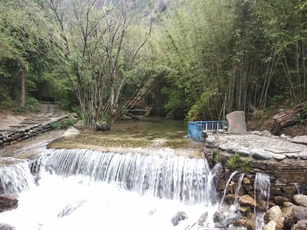 卡定沟景区