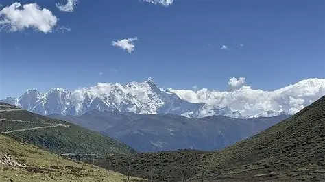 色季拉山观景台