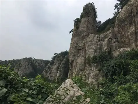 熊耳山大裂谷