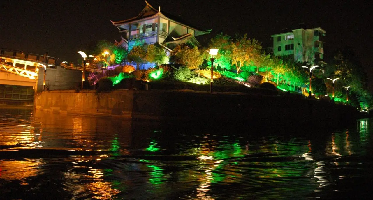 两江四湖