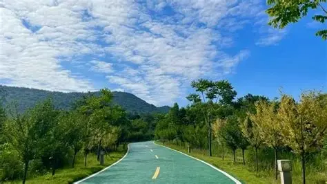 龙泉山风景区