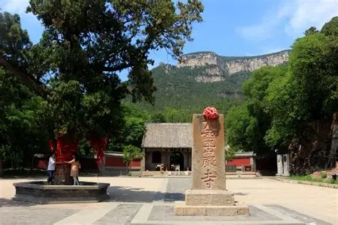 汉中市略阳县灵岩寺