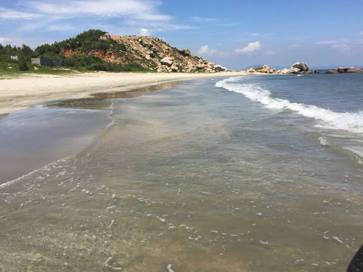 大湖沙滩
