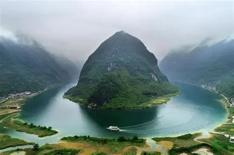 东兰红水河第一湾