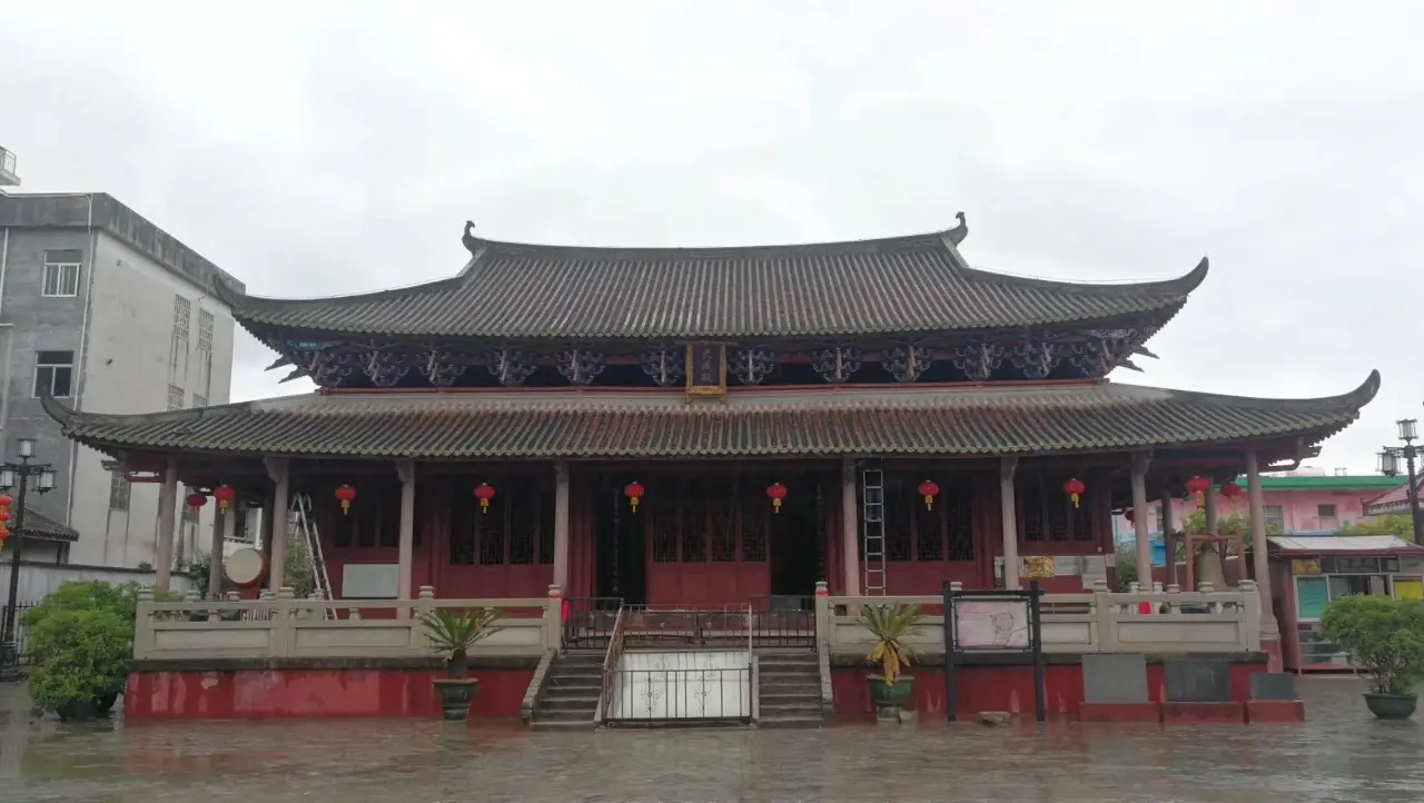 佗城