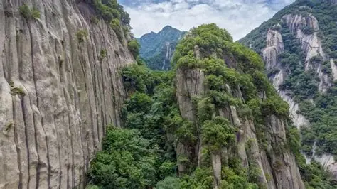 神灵寨国家森林公园(暂停开放)