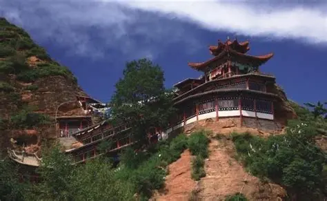 峡群寺森林公园