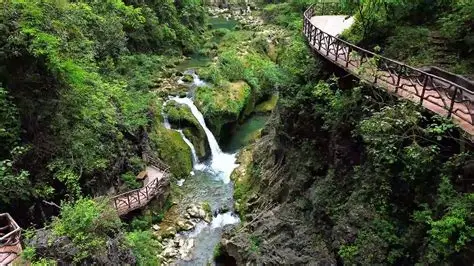 古苗河大峡谷景区