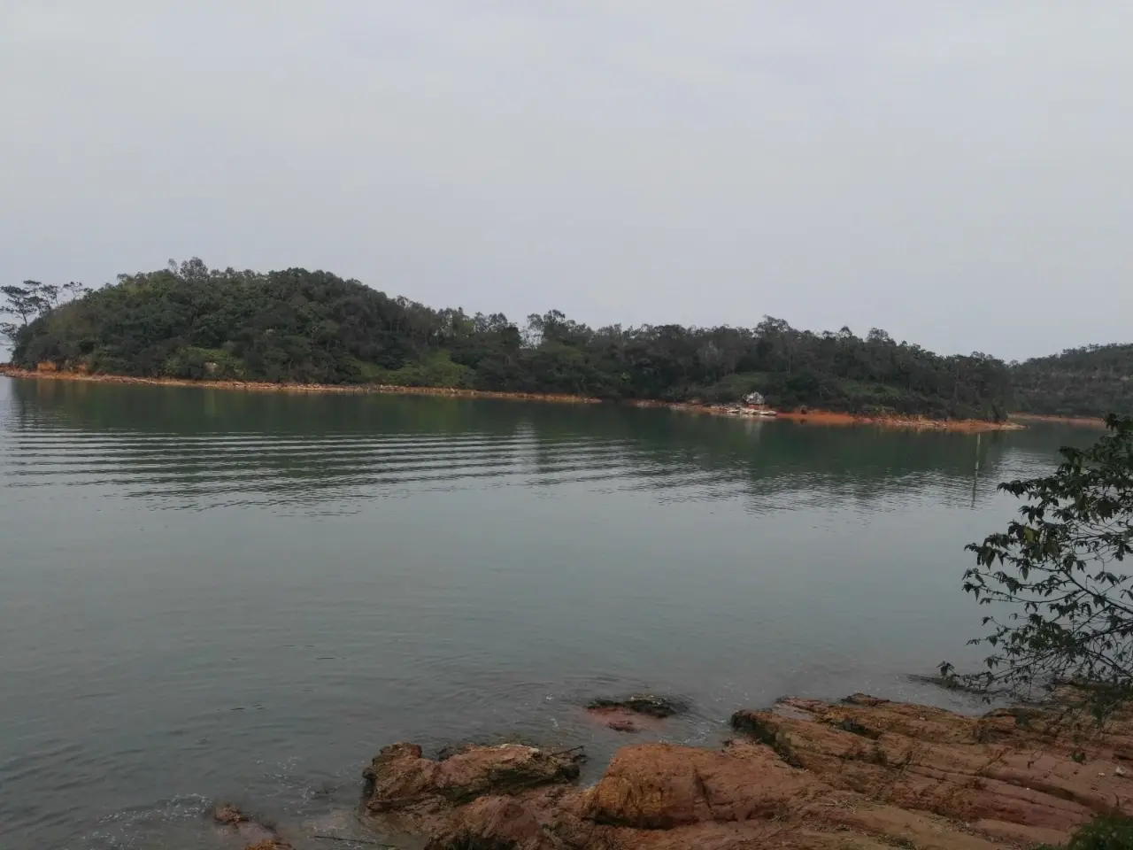 鹤地水库