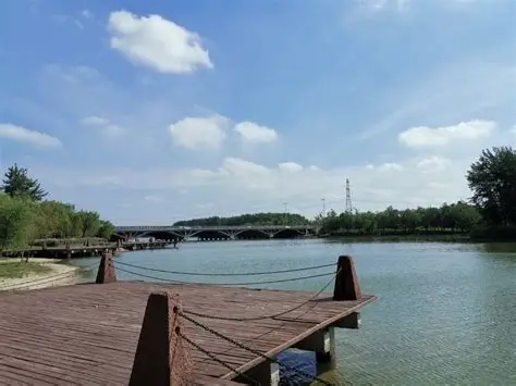 北辰绿洲湿地公园