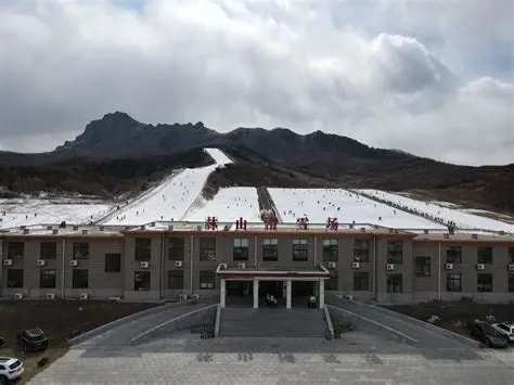林山滑雪场