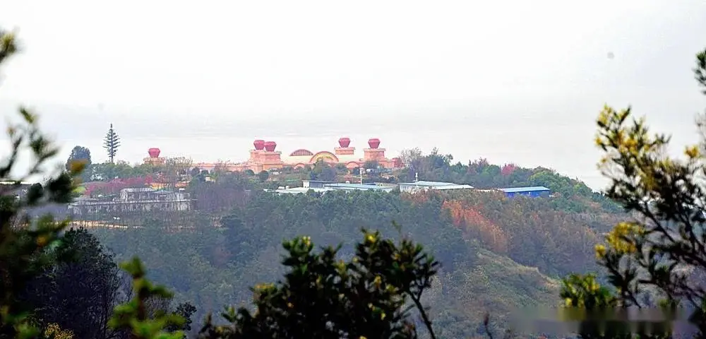 帽天山