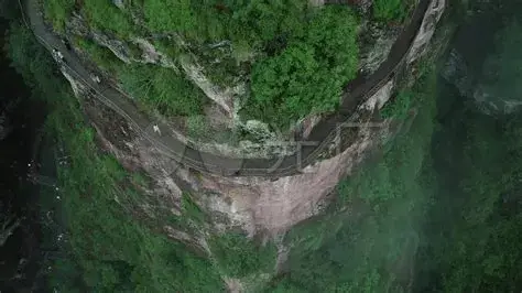 穿岩十九峰