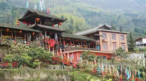 石椅羌寨